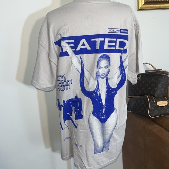 Beyoncé - Picture 3 of 10